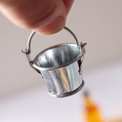 1/12 Dollhouse Miniature Wine Ice Bucket Set, Tiny Metal Pail Beer Bottle Toy, Micro Bar Club Outdoor Garden Drink Scene OB11 Accessory